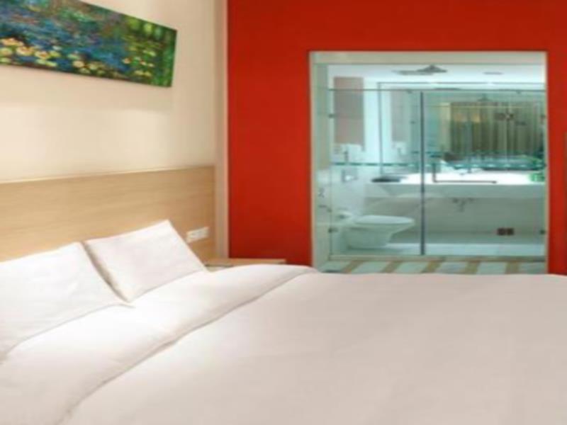 Hanting Hotel Yibin Zhongshan Street Zewnętrze zdjęcie